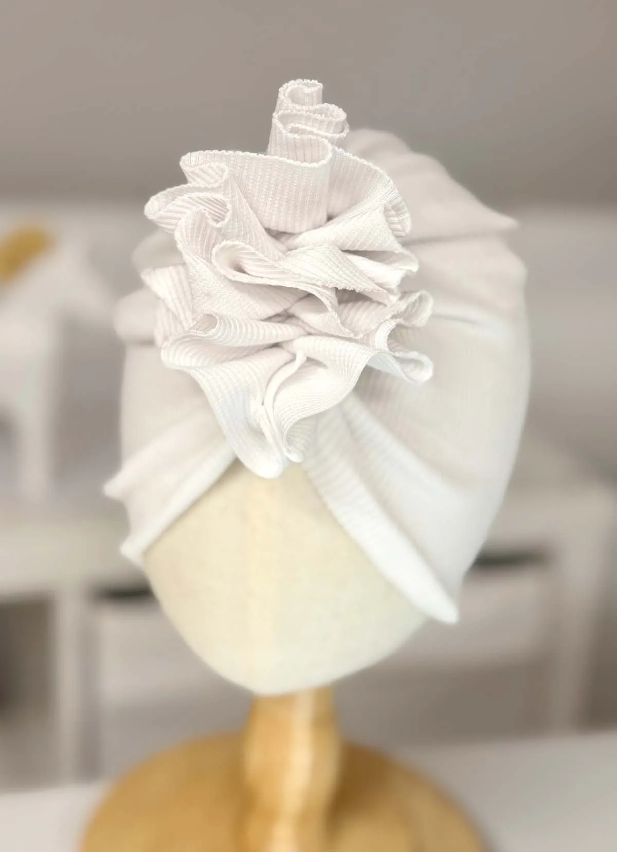 Turban prążkowany biały