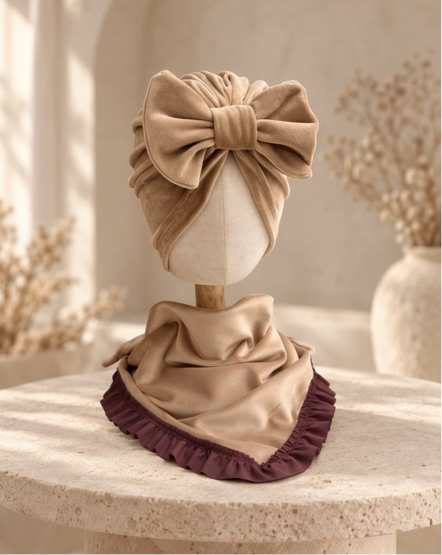 Komplet welurowy turban i chusta falbanka (camel) - obrazek 2