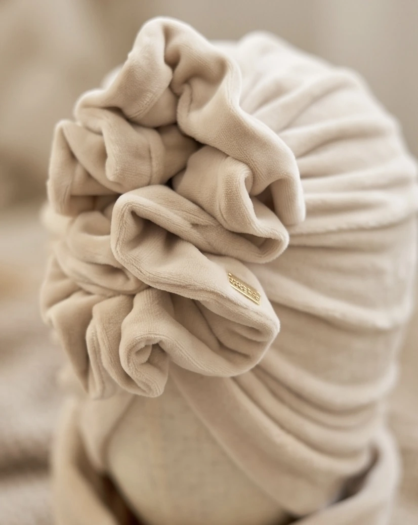 Komplet welurowy turban i komin (jasny beż) - obrazek 3